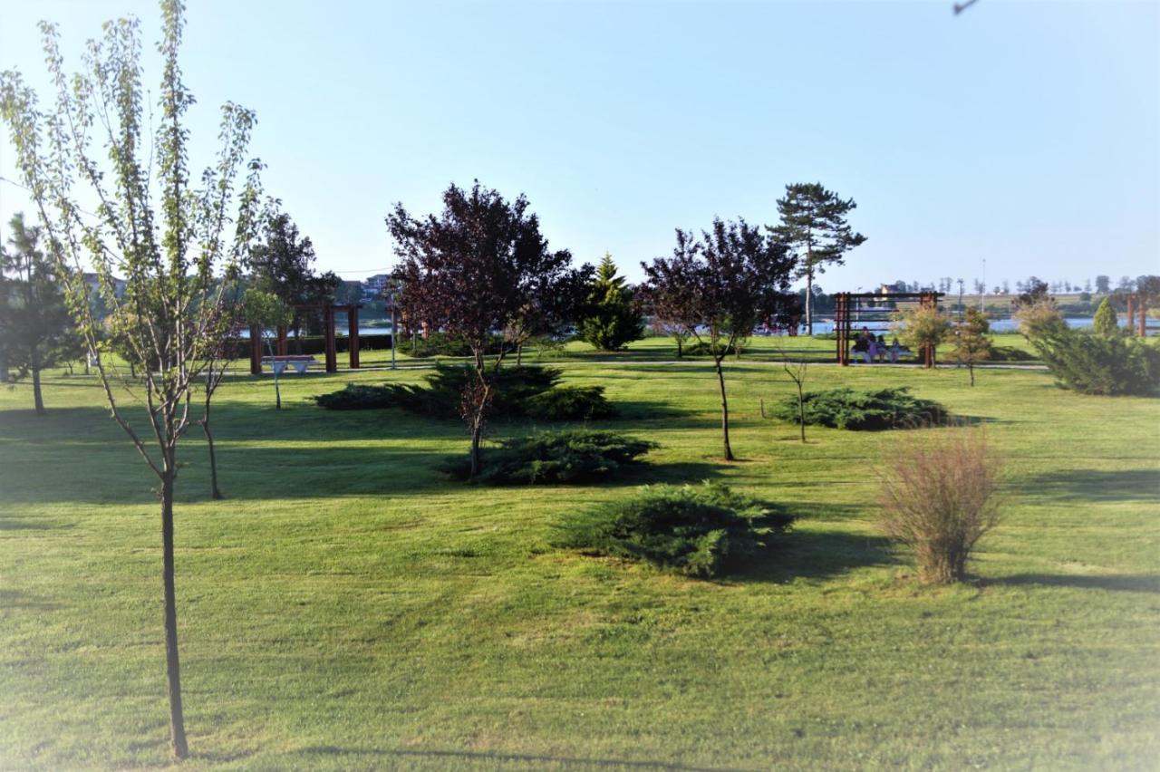 Enjoy Life Apartments Текиргьол Екстериор снимка