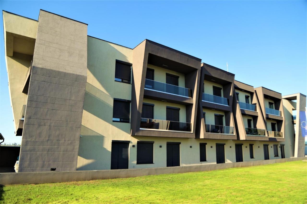 Enjoy Life Apartments Текиргьол Екстериор снимка
