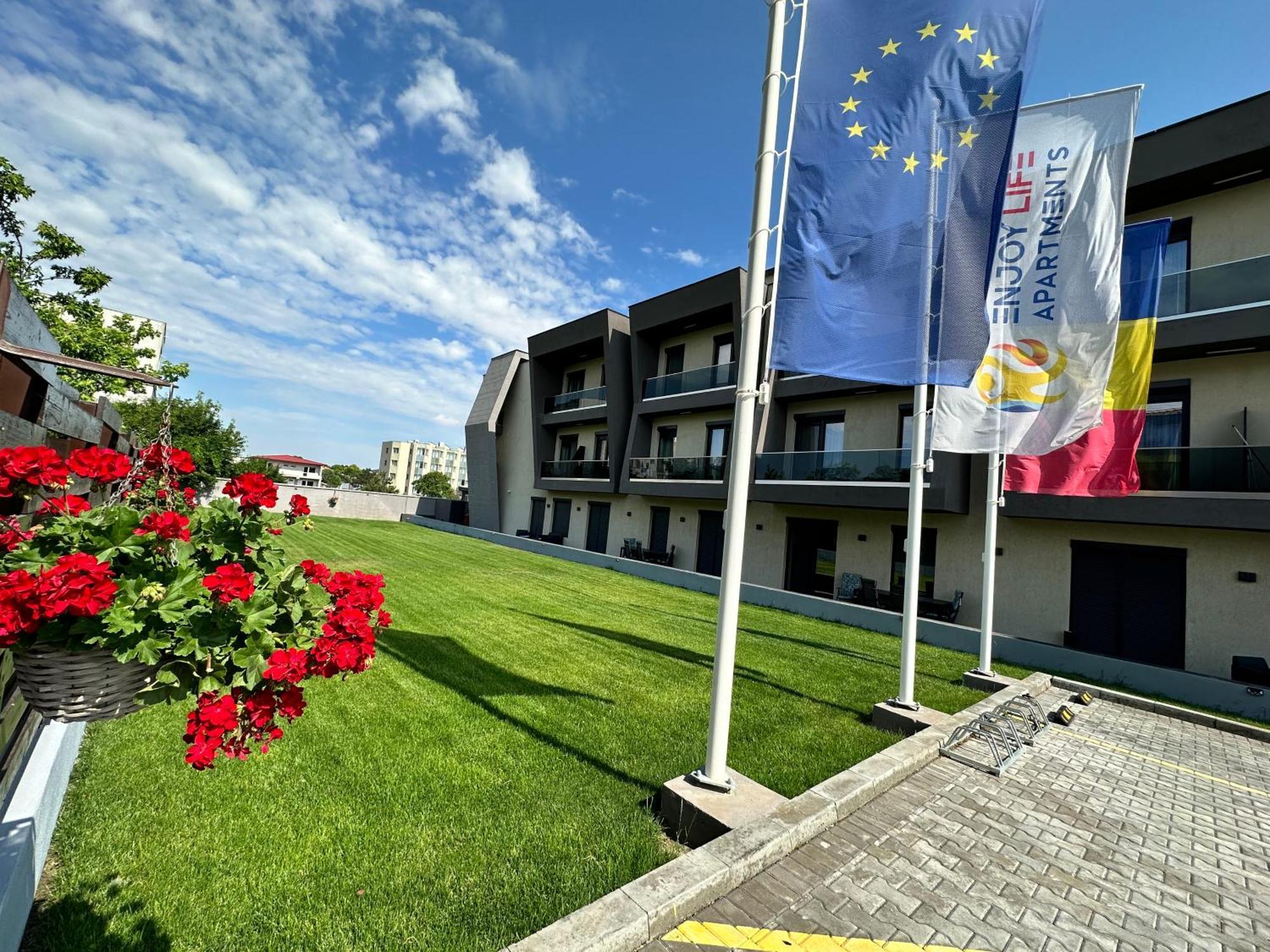 Enjoy Life Apartments Текиргьол Екстериор снимка