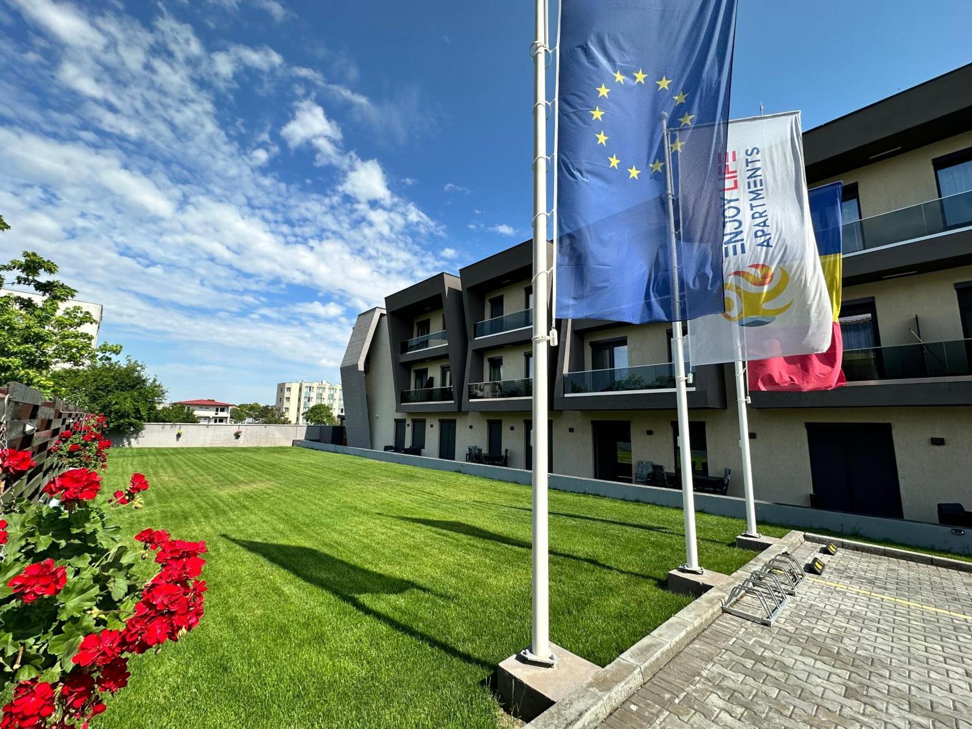 Enjoy Life Apartments Текиргьол Екстериор снимка
